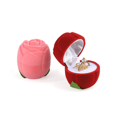 Caja de joyería personalizable de alta gama con forma de rosa de terciopelo rojo para el Día de San Valentín